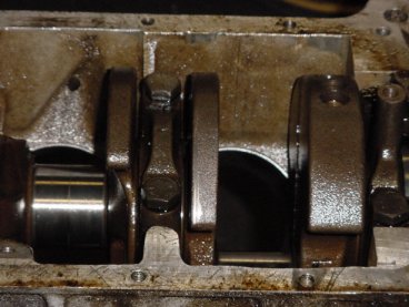 Rubbed area on the crankshaft lobe.